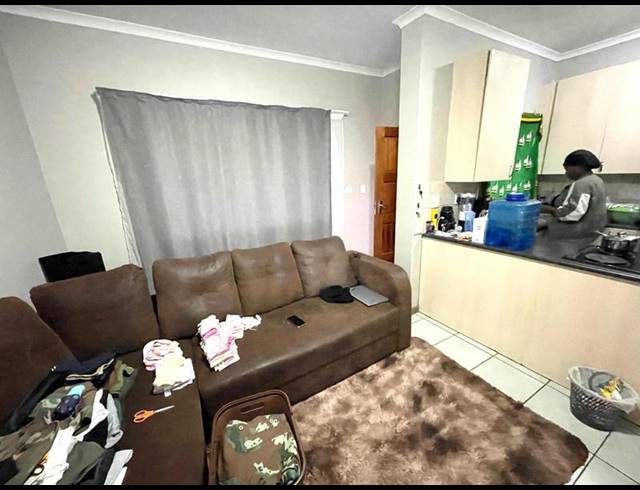 2 BEDROOM PROPERTY TO RENT IN BULT WEST